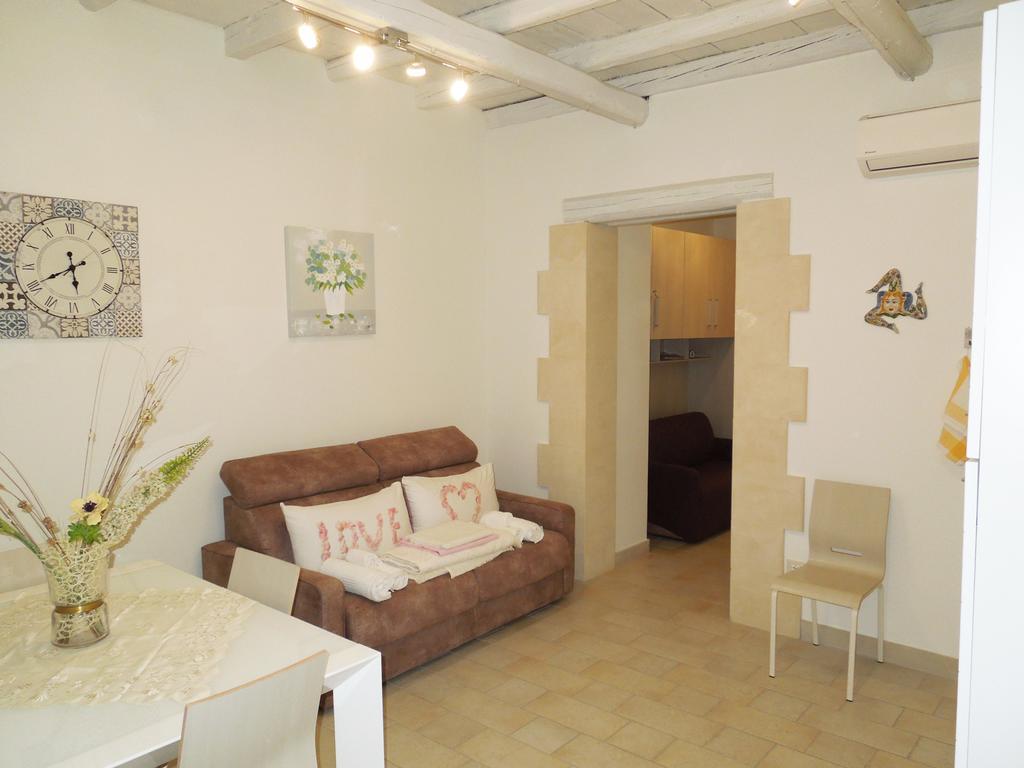 Appartamento Ortigia Syrakusa Exteriör bild